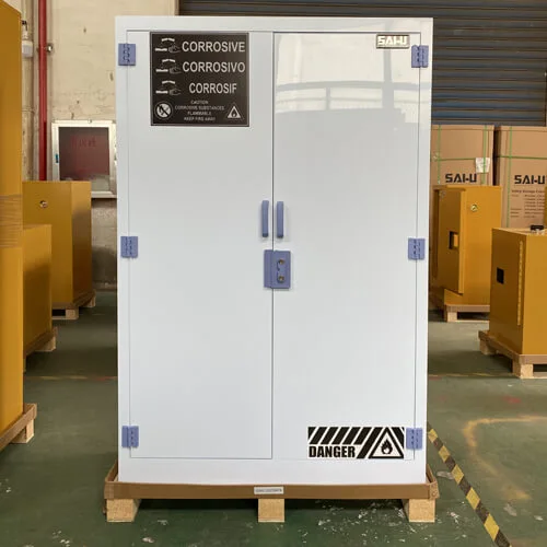 ควรวางตู้เก็บที่มีฤทธิ์กัดกร่อนที่แข็งแกร่งไว้ที่ไหน